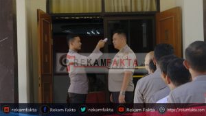 Cegah Penyebaran Virus Corona, Bid Dokkes Polda Gorontalo Melakukan Screening Suhu Tubuh Dan Siapkan Hands Sanitizer Bagi Personel
