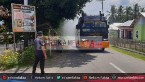 Penyemprotan Cegah Virus Corona Oleh Polda Gorontalo Sampai Ke Pelosok Desa