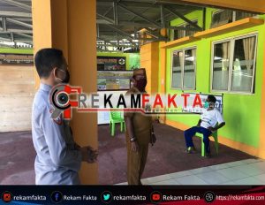 Polsek Kwandang Dampingi Warga Berstatus ODP, Melaksanakan Pemeriksaan Rapid Test.