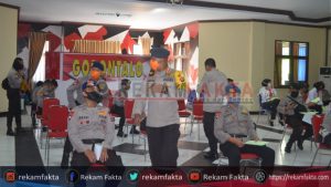 Jumlah Pendonor Mandiri Berkurang Akibat COVID-19, SatBrimob Polda Gorontalo Bantu PMI Untuk Penuhi Stok Darah
