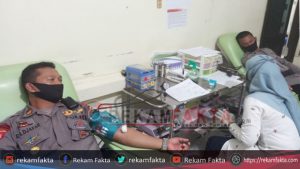 Penuhi Kebutuhan Stok Darah, Demi Kemanusiaan Personil Brimob Sumbangkan Darah Di PMI Kota Gorontalo