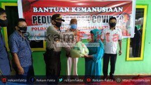 SERAHKAN 100 PAKET SEMBAKO DARI KAPOLDA UNTUK MASYARAKAT, IPTU HERU S. WIDADA : SEMOGA BISA BERMANFAAT