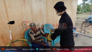 Nou Ilato Dan Tim Sar SatBrimob Polda Gorontalo Kembali Beraksi, Berbagi Senyuman Dan Rejeki Ditengah Pandemi Corona