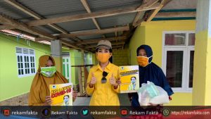 Memasuki Bulan Puasa, Srikandi Golkar Yeyen Sidiki Berbagi Rejeki Dan Senyuman Kepada Masyarakat