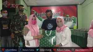 Menyambut Masa Purna Tugas, Danramil 1314-06 Kwandang Bagi-Bagi Bingkisan