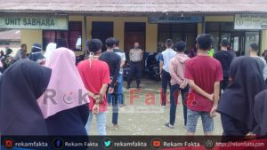 IPDA Alfin Dwi Wahyudi Nuntung Berikan Pembinaan Kepada 29 Siswa SMKN 1 Paguyaman Yang Lakukan Konvoi Kelulusan