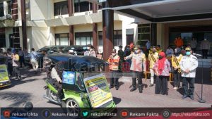 Polda Gorontalo Dan Korem 133 Nani Wartabone Manfaatkan Bentor Sebagai Wadah Untuk Sosialisasi New Normal