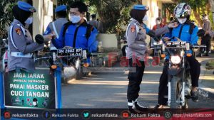 Kabid Propam Polda Gorontalo Cegat Personilnya Sendiri Di Pintu Masuk, Ada Apa ??