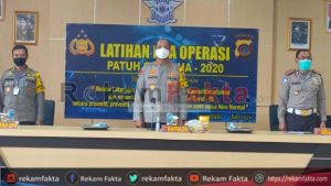 Kapolda Gorontalo Pimpin Latihan PraOps Untuk Disiplin Lalu Lintas Dan Protocol Kesehatan