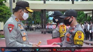 Kapolri Berikan Penghargaan Kepada 3 Bhabinkamtibmas, Kapolda Gorontalo : “Saya Harap Seluruh Personil Bisa Mencontoh Mereka