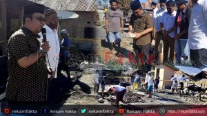 Rumah Hangus Terbakar, Pemdes dan Karang Taruna Bendungan Antusias Bantu Bangun Kembali