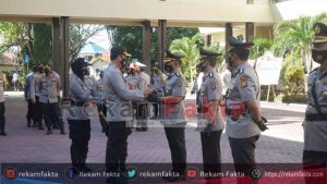 Lima Pejabat Utama Berganti Jabatan, Kapolda Gorontalo : Pejabat Baru Diharapkan Mampu Berikan Warna Baru Yang Dapat Meningkatkan Kinerja Organisasi