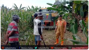 Genangan Air Di Lahan Pertanian, Pemdes Sukamakmur Lakukan Bakti Sosial