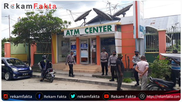 Personil Brimob Gorontalo Lakukan Monitoring Dan Razia Masker Di tempat Keramaian