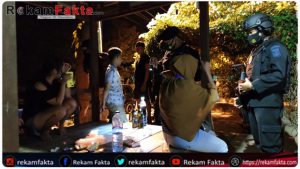 Srikandi Brimob Gorontalo Ikut Patroli ILATO Untuk Bubarkan Warga Yang Sedang Pesta Miras