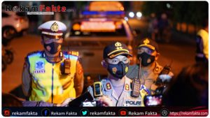 Dampingi Kapolda Dan Gubernur Dalam Razia Prokes, AKBP Desmont Harjendro Akan Cabut Izin Usaha Jika Tidak Menerapkan Protocol Kesehatan