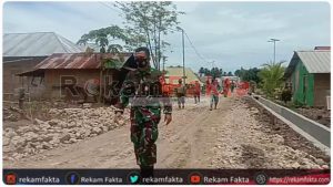 Dansatgas TMMD Didampingi Anggotanya, Meninjau Lokasi Pekerjaan Jalan Di Atinggola