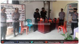 Personil Brimob Gorontalo Bersiaga Di KPU Dan Bawaslu Kabupaten Pohuwato Demi Keamanan Dan Suksesnya Pilkada 2020