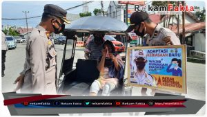 Kompol Boby Rahman Pimpin Razia Masker Di Depan Mako Polres Gorontalo Kota
