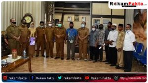Sekda Ridwan Bahas Wisata Pantai Minangan Bersama Pihak Kecamatan Atinggola