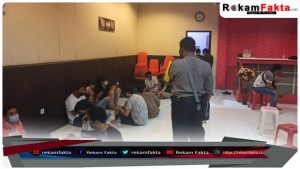 Bubarkan Kerumunan Pertandingan Game Online, Polsek Kota Utara Berikan Teguran Keras Kepada Pemilik Cafe Dan Panitia