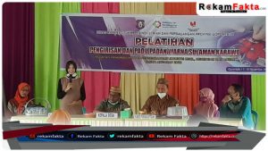 Diskumperindag Provinsi Gorontalo Gelar Pelatihan Pengirisan Dan Padu Padan Warna Sulaman Karawo Di Desa Molalahu