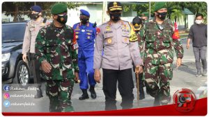 Irjen Pol Akhmad Wiyagus Hadiri HUT Infanteri Ke-72 Di Markas Yonif 713 Satya Tama