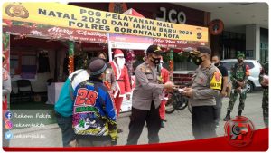 Operasi Lilin 2020, Polres Gorontalo Kota Bagikan Masker dan Sosialisasi Prokes