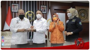 Ketua DPD-RI Beri Kejutan Ultah Kepada Menpora Zainudin Amali Yang ke-59