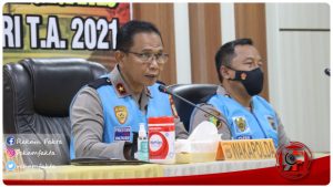 Wujudkan Polri Yang Presisi, Polda Gorontalo Gelar Pengambilan Sumpah Dan Penandatanganan Pakta Integritas Penerimaan Bintara Dan Tamtama Polri T.A 2021