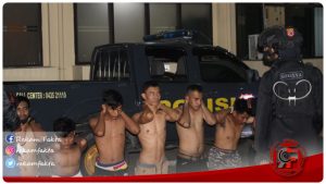Tim Patroli ILATO Brimob Gorontalo Tindak Tegas Para Pelaku Balap Liar Yang Walaupun Bulan Ramadhan Tetap Melakukan Aksinya