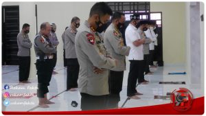 Keluarga Besar Polda Gorontalo Gelar Shalat Ghaib Untuk Seluruh Kru KRI Nanggala 402