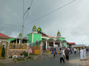 AMGPM Ranting Tiberias Jaga Keamanan Sholat Idul Fitri Hingga Bagikan Bunga