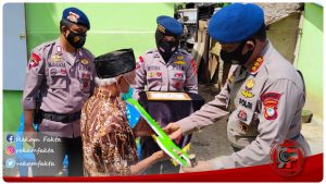 Bintara Brimob Polda Gorontalo Bedah Rumah Tak Layak Huni Milik Pasutri Jompo Di Isimu