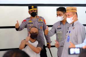 Percepat Penanganan COVID-19, Polda Gorontalo Gelar Vaksinasi Di Lapas II A Donggala