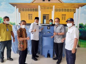 Terima Bantuan Wastafel Portable Untuk Publik Dari Rachmat Gobel, KaBandara Jalaludin Ben Adi Surya Ucapkan Terimakasih