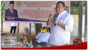 Didampingi Marten Taha, Wakil Ketua DPR-RI Rachmat Gobel Serahkan Bantuan Alsintan Dan Beras Fortivit