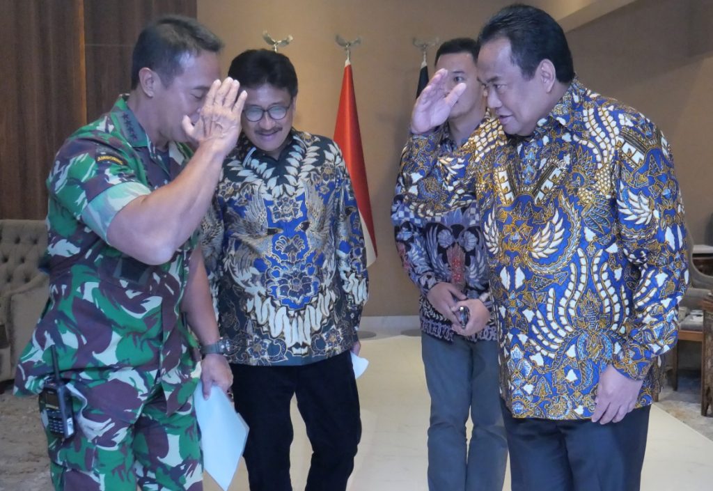 Berbagai Permasalahan Bangsa Indonesia Dibahas Oleh Rachmat Gobel Dan Panglima TNI