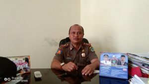 Pedagang di Alun-alun Tilamuta Wajib Menggunakan Payung Bongkar Pasang