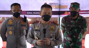 Danrem 133/NW Mendampingi Kakorlantas Tinjau Pelaksanaan Vaksinasi Massal Dan Vicon Bersama Kapolri