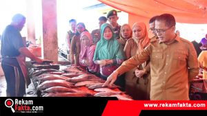 Pemkot Gorontalo Lakukan Monitoring Harga Pangan di Pasar Moodu