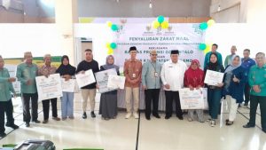 43 Mutahik Terima Zakat Maal dari Baznas Provinsi dan Baznas Boalemo