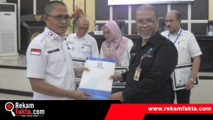 Ombudsman RI  Berikan Penghargaan Kepada 3 OPD Kota Gorontalo