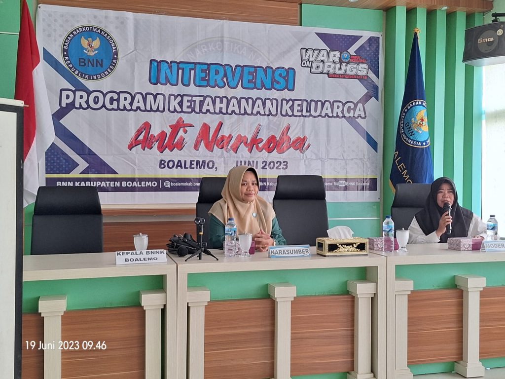 Ketua TP.PKK Boalemo menjadi Narasumber Pada Kegiatan BNN Tentang Praktek Baik Paud