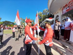 PJ Bupati Boalemo Hadiri Gerakan Pembagian 10 juta Bendera Merah Putih