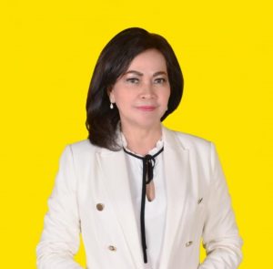 Vicolina Pusung, Nona Manado. Caleg Partai Golkar, Siap Turun Gunung untuk Perjuangkan Hak Rakyat di Sulawesi Utara Dapil Manado