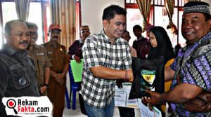 Ronnie Sianturi Jadi Tamu Kehormatan Pada Agenda Pendistribusian Zakat dan Infak di Boalemo