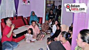 Ronnie Sianturi Menurut Pandangan “Ibu-Ibu”