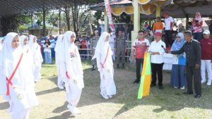 PJ Bupati Boalemo Lepas Peserta Gerak Jalan Tingkat SMA/SMK dan Umum