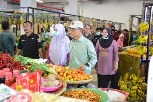 Ismail Majid Tinjau Langsung Harga Bahan Pokok Di Sejumlah Pasar Tradisonal